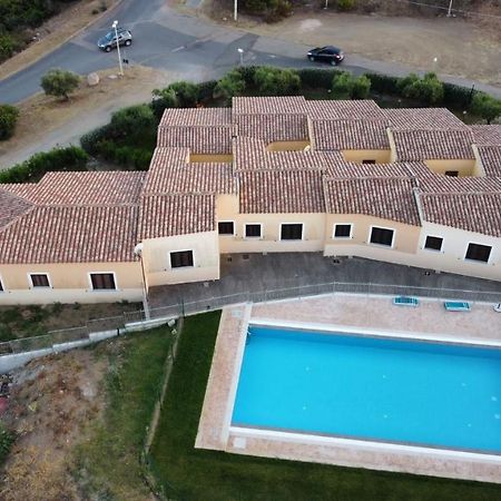 Residence Baia Sant Anna Con Piscina ตาเนาเนลลา ภายนอก รูปภาพ