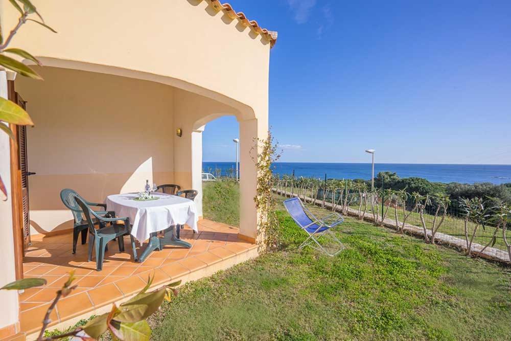 Residence Baia Sant Anna Con Piscina ตาเนาเนลลา ภายนอก รูปภาพ