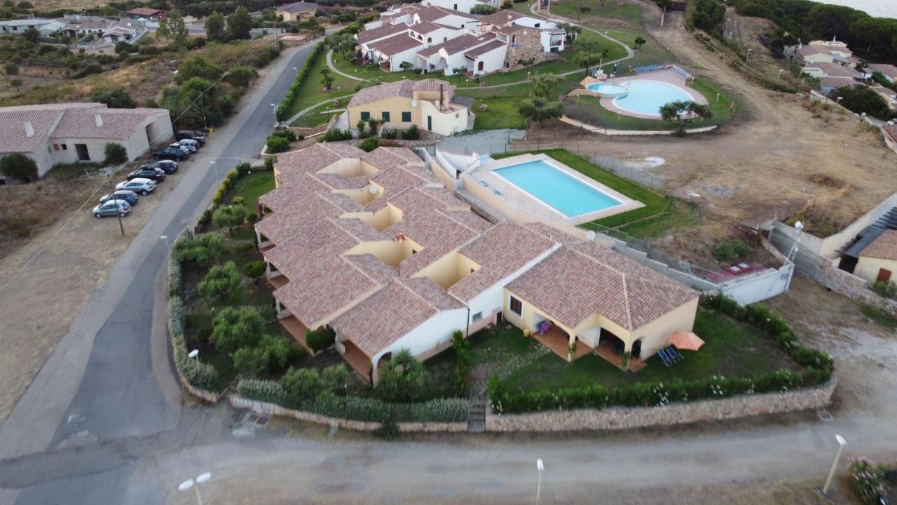 Residence Baia Sant Anna Con Piscina ตาเนาเนลลา ภายนอก รูปภาพ