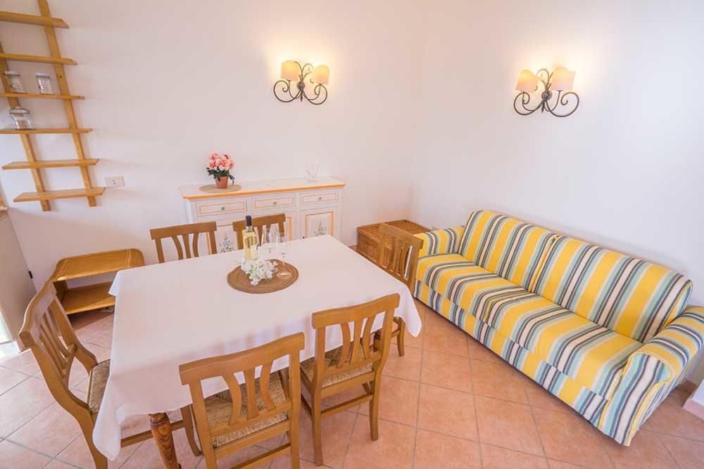 Residence Baia Sant Anna Con Piscina ตาเนาเนลลา ภายนอก รูปภาพ
