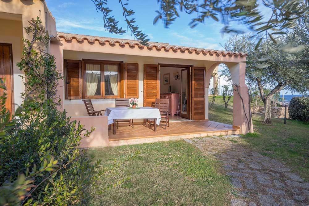 Residence Baia Sant Anna Con Piscina ตาเนาเนลลา ภายนอก รูปภาพ