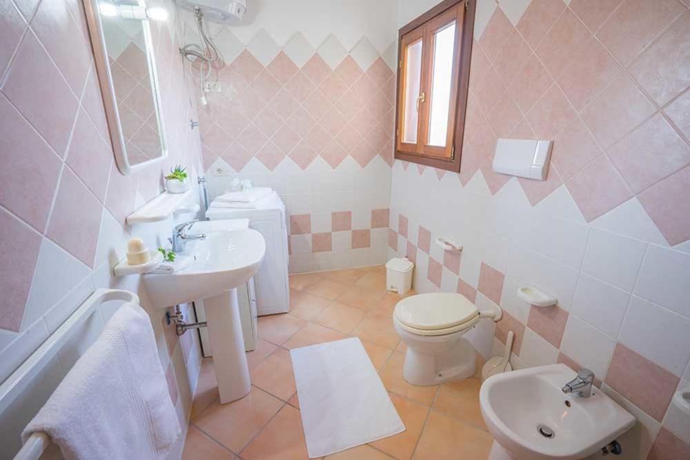 Residence Baia Sant Anna Con Piscina ตาเนาเนลลา ภายนอก รูปภาพ